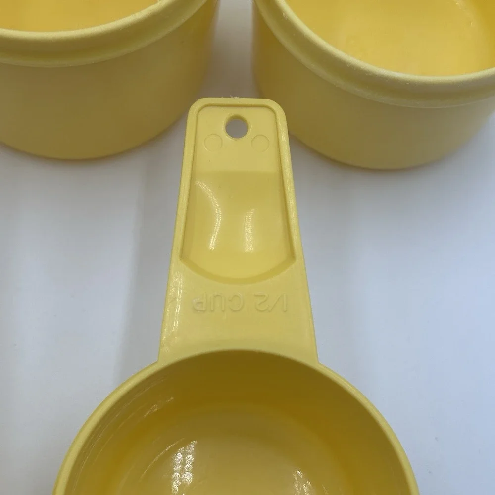 Vintage Tupperware Yellow Measuring Cups Set 5 Nesting 2x 1 Cup USA